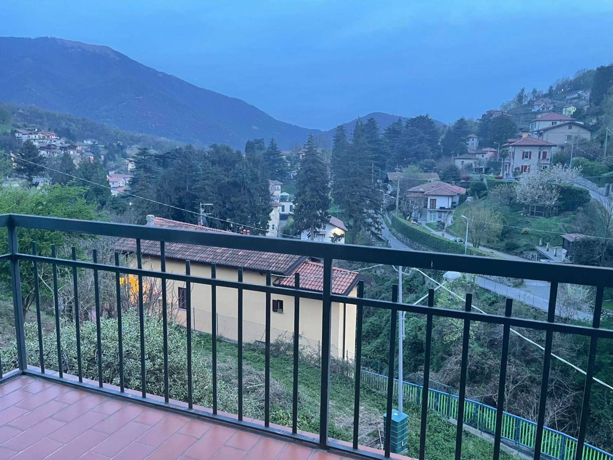 Asso Laghi Di Como Appartamento Di Licinia E Mario מראה חיצוני תמונה